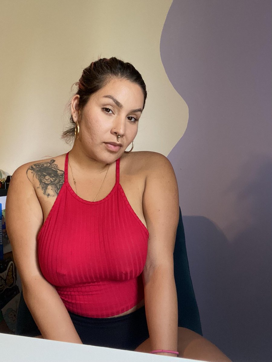 strip4desss's tweet photo. Sorry I haven’t been posting babes ❤️ #latina #milf #nsfwtwt #nsfwacc #married #milf #horny https://t.co/UErbUm4PPZ
