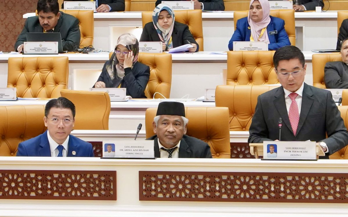 NgaKorMing's tweet photo. Hari ini menghadiri sidang dewan undangan negeri Perak.
Saya penuh bersyukur krn diberi amanah & tanggungjawab menjadi wakil rakyat sejak 1999.
Sentiasa fokus & komited membawa suara rakyat, agenda reformasi juga akan kami dokong bersama. @kpkt_gov
#DUNPerak
#MalaysiaMADANI https://t.co/ysugxu8ey6