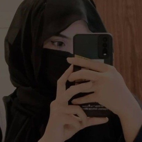 *ہاتھ میں موبائل اور مکمل آزادی ہونے کے باوجود بھی اگر آپ اِس وقت میں سوشل میڈیا پر خود کی نمائش نہیں کرتیں تو یقین مانیں، اللّٰه چاہتا ہے آپ کا ایمان خسارے میں نہ جائے۔ 🫀♥️♥️*