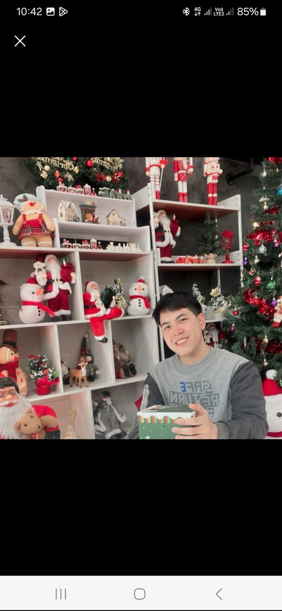 ดูหน้าไอ้เด็กนี้ไว้นะ เป็นชายเดี่ยวแล้วเรื่องมาก จะเอาสวยๆ หน้าส้นตีน กูคู่แท้ลูก 2 แล้ว ถ้ามึงคิดจะเป็นชายเดี่ยวเราพูดจาหมาๆงี้มึงจะเป็นนะไอ้สัตว์ จะเอาเมียชาวบ้าน แถวปากหมา แค่ออกค่าใช้จ่ายแม่ง ยังไม่มีปัญญาเลย