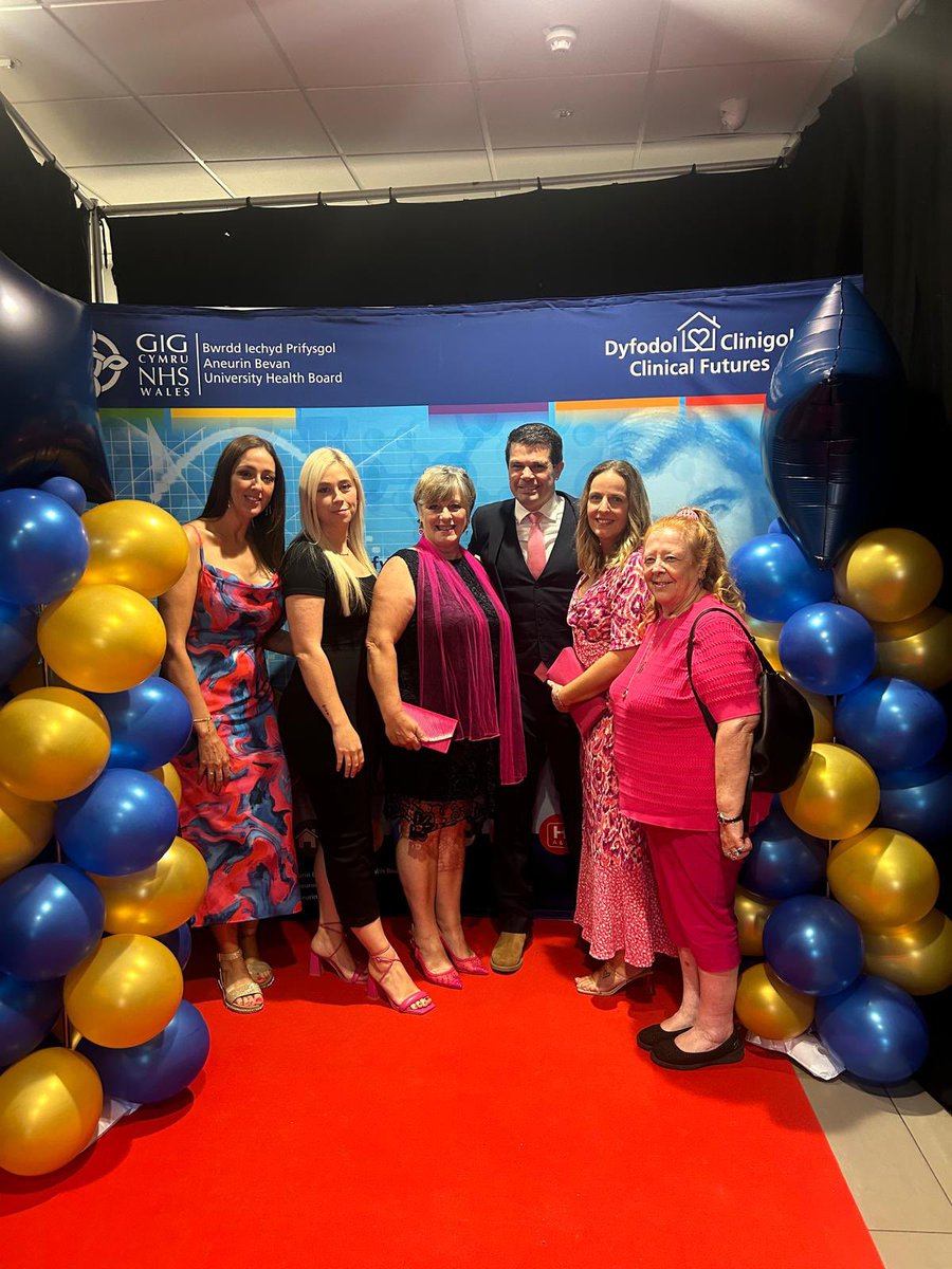 RH14NWT's tweet photo. What an amazing night at the ABUHB staff recognition awards- The Organ Donation team were given the highly commended recognition award for all their hard work! ❤️ well done to all of  our fabulous Critical Care team @AneurinBevanUHB @OrgDonationCYM @NHSOrganDonor @GrangeCritCare https://t.co/QwYmDZLSli