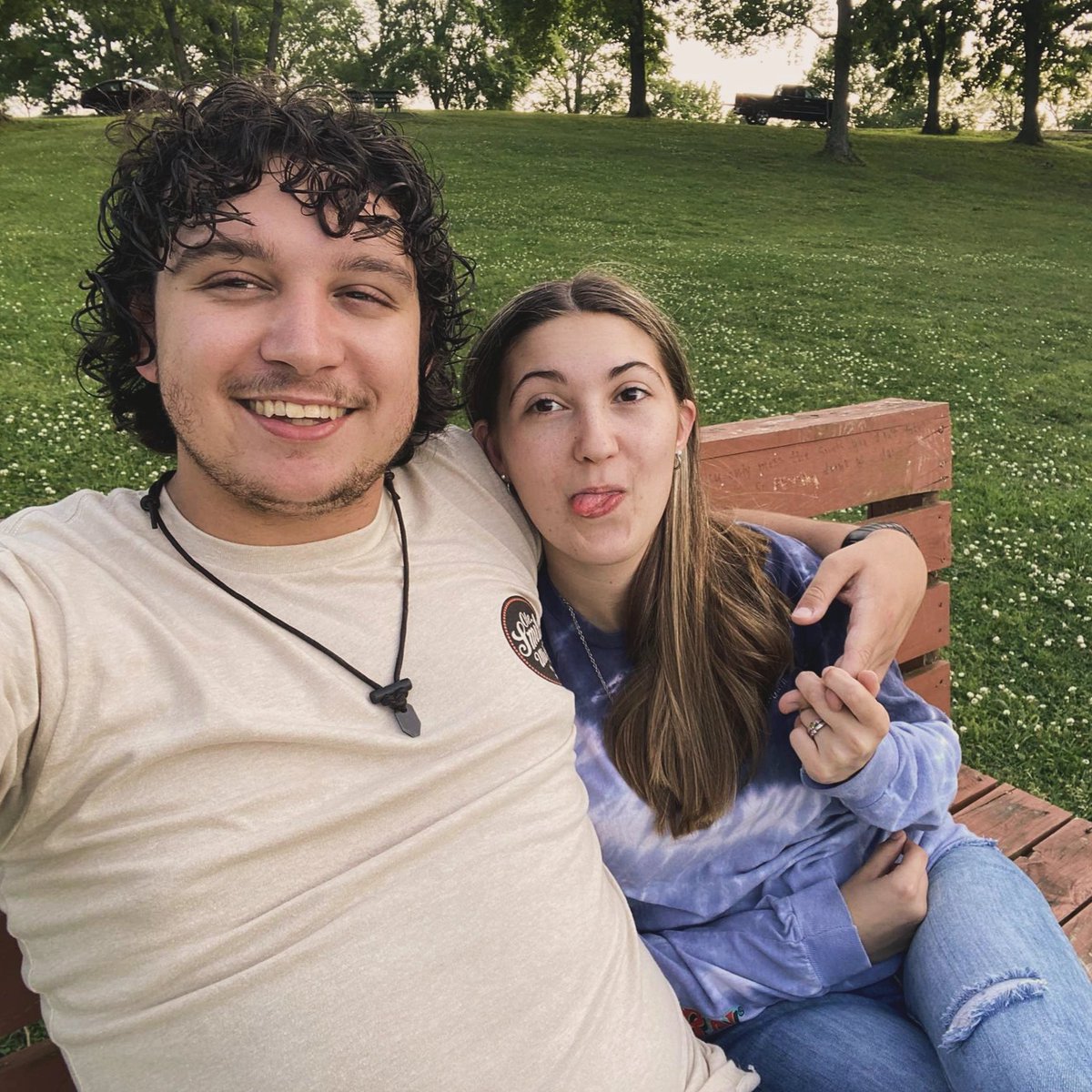adele30forever's tweet photo. Heeyyy guyyssss miss ya here's life recently. Been having a glow up and trying to live my best lifeee! And spend time with my lovey ❤️ how's everyone else? https://t.co/RnJsN8BOqw