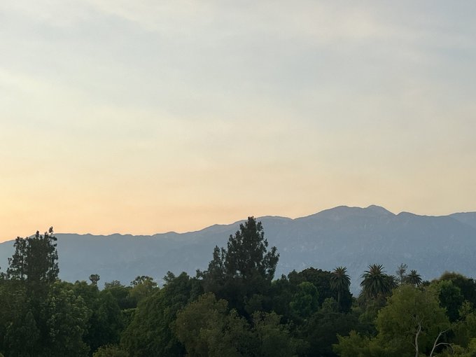 Pretty 😍  #SomewhereInLA #California #Gorgeous https://t.co/KXFu1PPyOD<a href="/tag/somewhereinla"class="tags">#SomewhereInLA</a><a href="/tag/california"class="tags">#California</a><a href="/tag/gorgeous"class="tags">#Gorgeous</a>