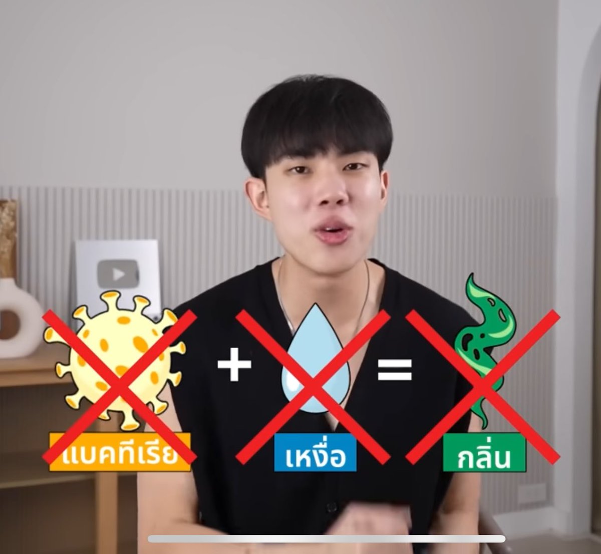 Nananblogblog's tweet photo. ⚡️ วิธีดูแลรักแร้มีกลิ่นและเหงื่อเยอะ⚡️
วิธีการลดกลิ่นเหงื่อที่ดูจากช่อง TT พี่โดนัท และยูทูปคุณอิ้งค์มา
〰️ รักแร้เปียกใช้พวกตัว Anti-perspirant ที่มีส่วนผสมของ Aluminum ต่างๆ และ ต้องทาก่อนนอนเพื่อให้มันไประงับได้ในตอนเช้าเป็นต้นไป 
〰️ การโบทอกรักแร้ระงับเหงื่อได้ประมาณ 80% 
〰️ กลิ่นรักแร้แรง ต้องไม่ให้เหงื่อมาเจอกับแบคทีเรีย โดยการใช้ BPO หรือ พวกเบนเซคที่เอามาทาสิว ทารักแร้ทิ้ง���ว้ 10 ถึง 15 นาทีแล้วล้างออก��่วยให้กลิ่นรักแร้ลดลง