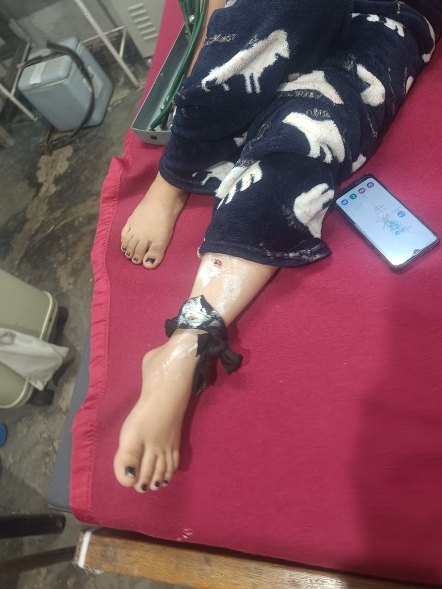 DrLamtinthangHk's tweet photo. Reported that a combined force of 33 AR, CRPF and State Force led by CRPF DIG (Op) Premjit attacked the house of L. Hengjol (Kuki) village Chief under New Keithelmanbi Police Station, and indiscriminately fired more than 100 rounds of live bullets early this morning. Five innocent women were seriously injured. 

This barbaric act of CF and State Force severely affected the hard-earned normal life in the area and brings back more chaos and fear among the common public. 

Peace is a Far Cry...!

@rashtrapatibhvn @INCIndia @_INDIAAlliance @HMOIndia
@RahulGandhi @adgpi @official_dgar @crpfindia @the_hindu @thewire_in @CNNnews18 @ndtv @PTI_News