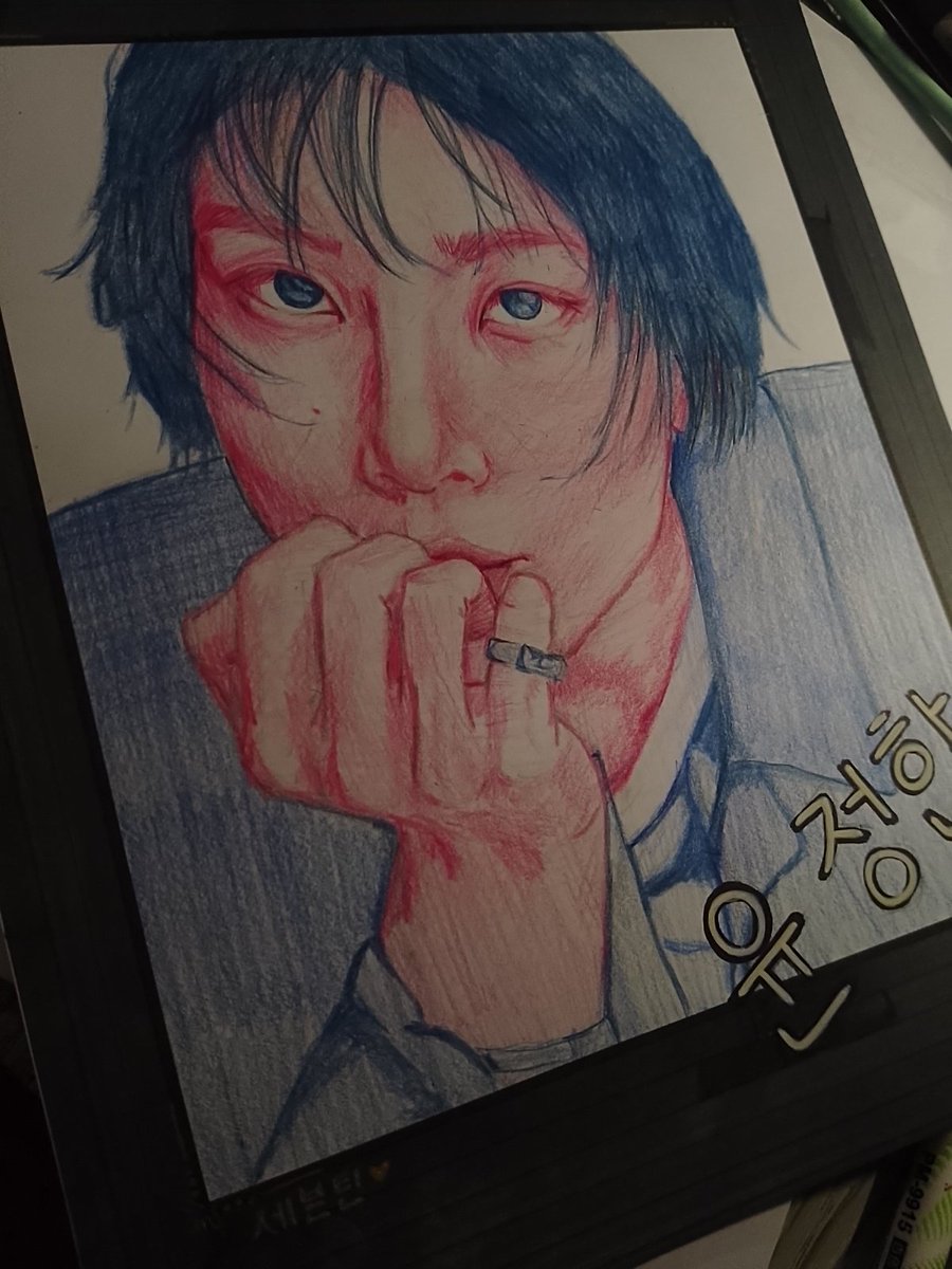Palopieee's tweet photo. I've been into Seventeen these days, they got me learning korean. 

My bias is Yoon Jeonghan. I tried drawing him, I'll do my best next time ☺️☺️

I might draw other members too. 

#SVT #JEONGHAN #art #drawingart #Kpop 🩷🩵 @pledis_17 @Jjongjjongie_ph https://t.co/6lHrtxXe81