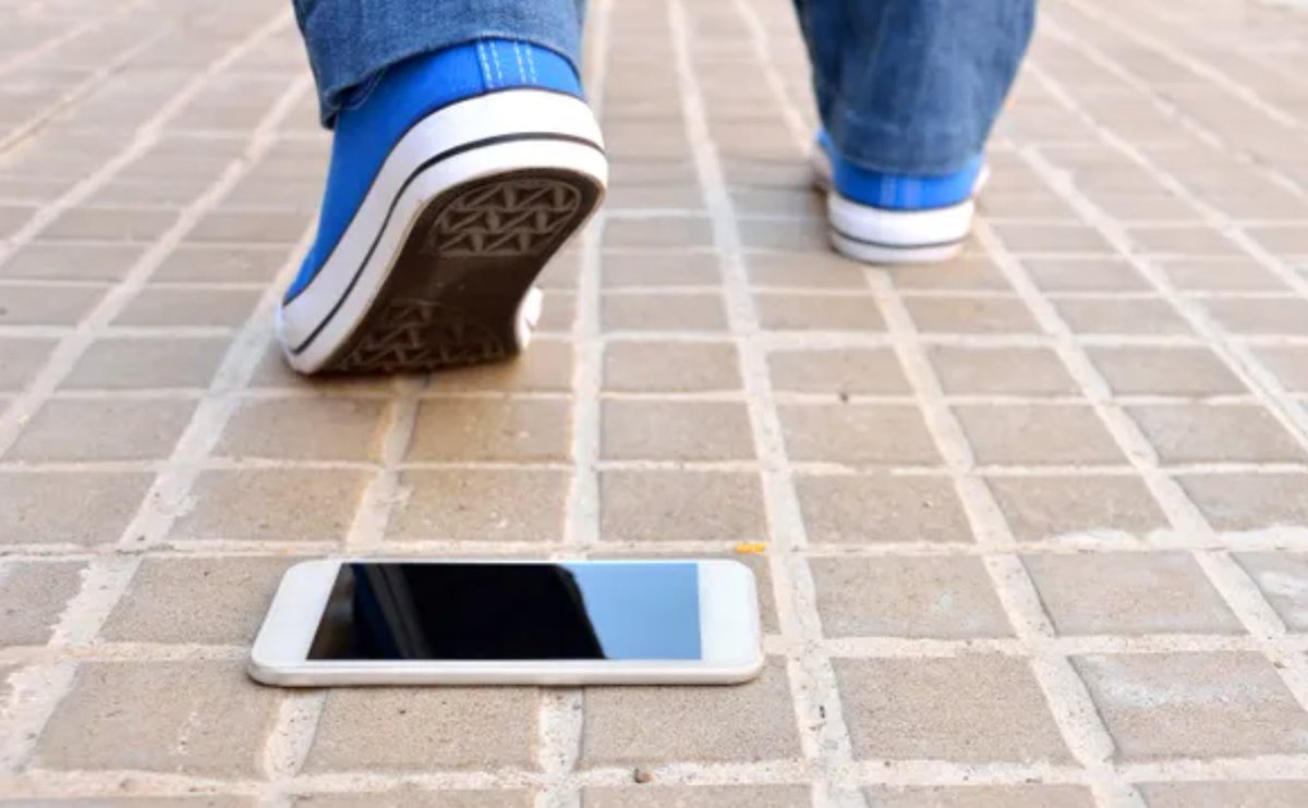 forthspark's tweet image. Useful website tip: Can't find your phone?  Callmylostphone.com lets you ring it for free.  #lifesaver #lostphone #techhack