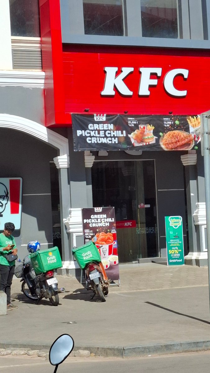 TheHappyRetired's tweet photo. Exploring Asia means exploring flavors too – like this zesty Green Pickle Chili Crunch from KFC Siem Reap!
#KFCCrunch #RetiredLife #RetirementLife #KFCCambodia #FoodReview #SiemReap #cambodia #RetiredAndLoving It #retirementgoals #SlowTravel #bucketlist https://t.co/adDUzhn9Db