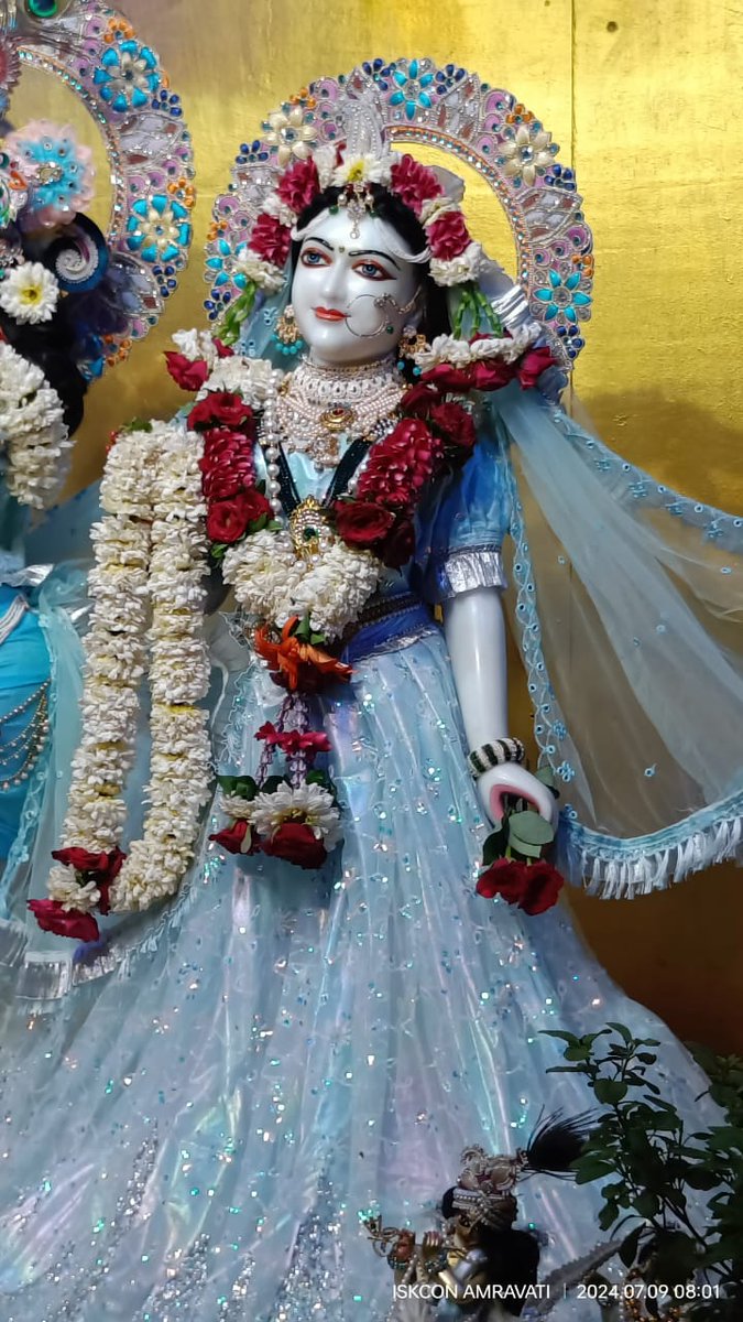 IskconAmravati's tweet photo. ━❀꧁𝐻𝑎𝑟𝑒 𝐾𝑟𝑖𝑠ℎ𝑛𝑎꧂❀━

     🙏🏽 Sringar Aarti Darshan 📿
   🌷Sri Sri Rukmini Dwarkadhish || ISKCON Amravati🌷

  ━❀꧁09/07/2024 ꧂❀━

#iskcon #iskconamravati #JaiShriHari #JaiShreeRam #radhekrishna #RadheShyam #RadhikaMadan #Krishna #KrishnaMohini #Temple #love https://t.co/xySzIaOay4