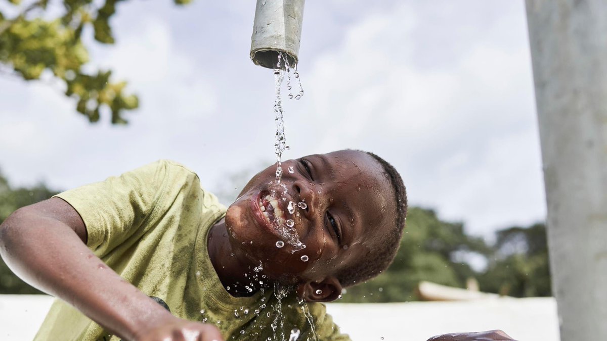 For the past 42 years, WaterAid has reached more than 29 million people with clean water. 💧 

Together, we work with communities to set up practical and sustainable water projects that meet their needs.

🇳🇬🇳🇪🇬🇭🇧🇫🇸🇱🇸🇳🇲🇱

#WaterAidWestAfrica #WASH4ALL <a href="/followers/">はうはう</a>