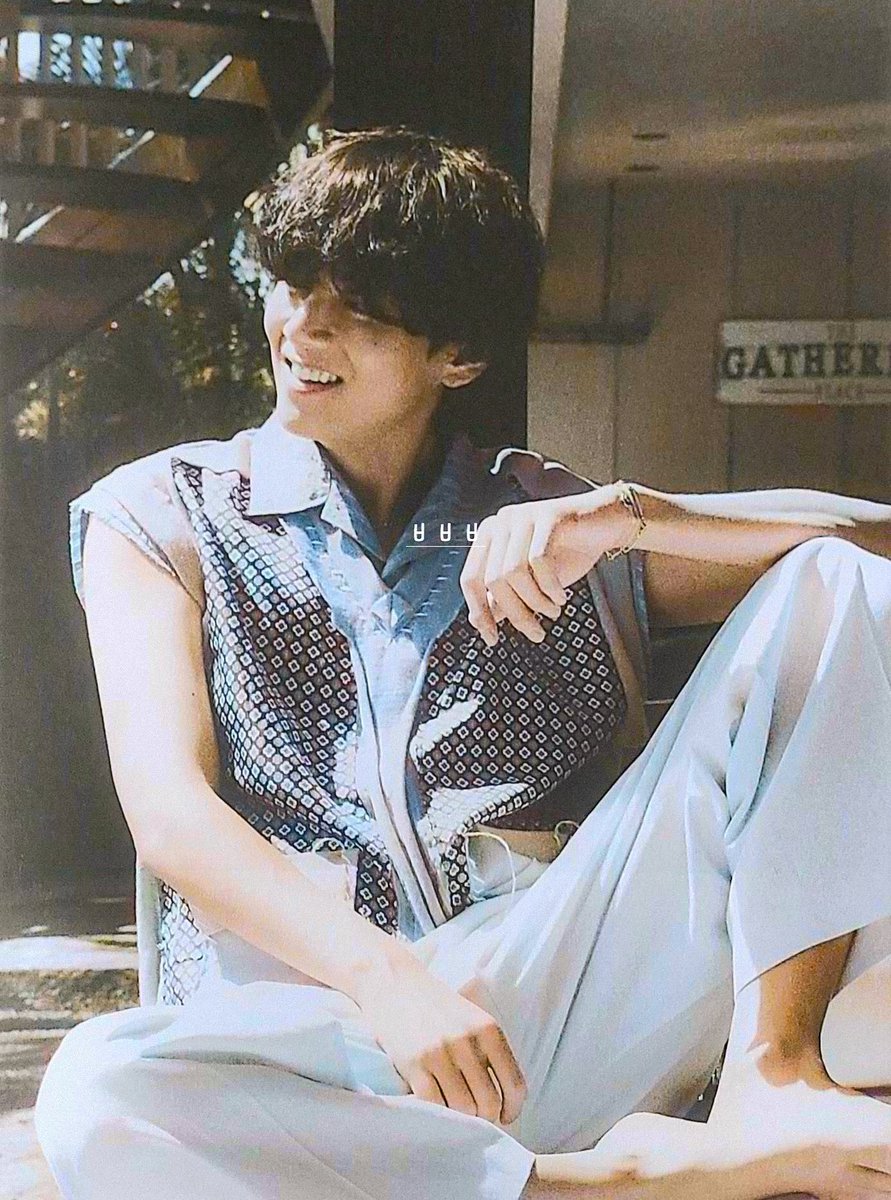 Taehyungimpact's tweet photo. 90s SWEETHEART https://t.co/NdPgj9Vnwk