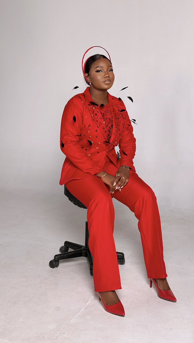 Equisite50's tweet photo. I am grateful for the gift of life happy birthday to me 🎉🎉🎉
Outfit by me
#july https://t.co/4GZsasvkCF