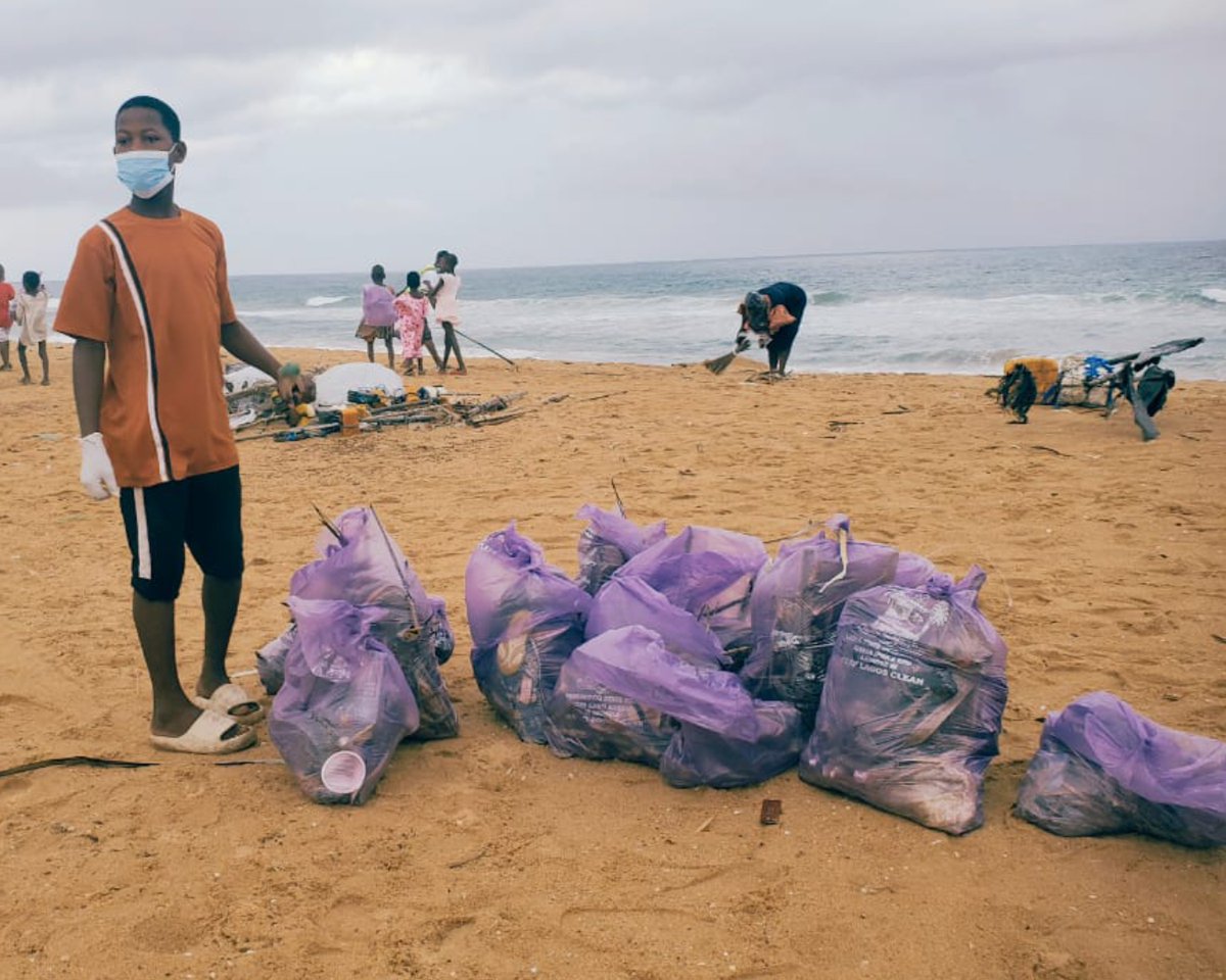 LBeachCleaners's tweet photo. Photos from our beach cleanup event on Saturday, June 8, 2024, to commemorate World Ocean Day 2024
@WorldOceansDay @Lawma_gov @followlasg @LagosSDGInvest
#WorldOceanDay
#worldoceanday2024
#UnitedNations 
#climateactions
#beachcleanup
#nonprofitorganization https://t.co/tKZqSppnIu