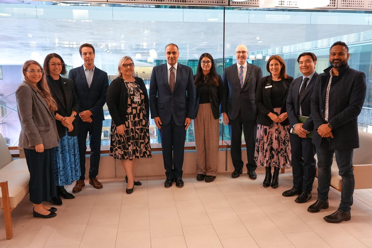 Translational Research Institute (@tri_info) on Twitter photo TRI was honoured to host His Excellency Dr Fahad Altaffag, Ambassador of UAE, with experts in research, infrastructure, investment and international partnerships. #UAEEmbassy <a href="/Brisbane_EDA/">Brisbane Economic Development Agency</a> <a href="/brisbanecityqld/">Brisbane City</a> <a href="/tradeinvestqld/">Trade and Investment Queensland</a> <a href="/thermofisher/">Thermo Fisher</a> <a href="/BASEmRNA/">BASE mRNA Facility</a> <a href="/UQ_News/">UQ News</a> <a href="/qldscience/">Queensland Science</a> <a href="/AdvanceQld/">Advance Queensland</a> TRI was honoured to host His Excellency Dr Fahad Altaffag, Ambassador of UAE, with experts in research, infrastructure, investment and international partnerships. #UAEEmbassy <a href="/Brisbane_EDA/">Brisbane Economic Development Agency</a> <a href="/brisbanecityqld/">Brisbane City</a> <a href="/tradeinvestqld/">Trade and Investment Queensland</a> <a href="/thermofisher/">Thermo Fisher</a> <a href="/BASEmRNA/">BASE mRNA Facility</a> <a href="/UQ_News/">UQ News</a> <a href="/qldscience/">Queensland Science</a> <a href="/AdvanceQld/">Advance Queensland</a>