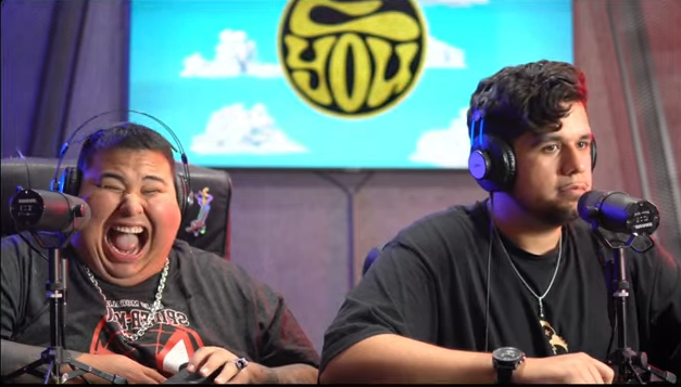 antivela's tweet photo. 😂
#eyoutv https://t.co/2PNue861Ks