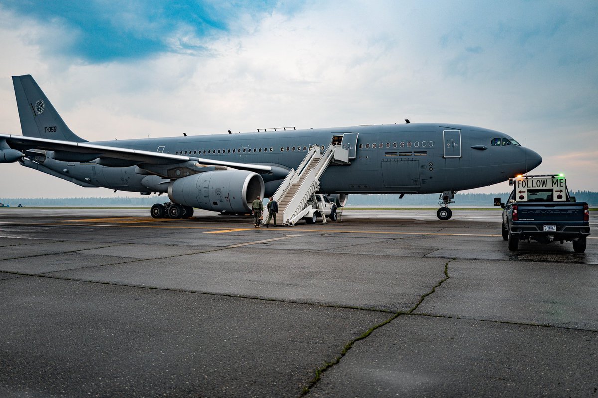 EATC_'s tweet photo. Tankers are ready on the ramp, #EATC team have planned the first #AAR missions…
#EART24 is officially started!💪🏻✈️⛽️
Ready to refuel some #ArcticDefender fighters!
Read more here➡️ https://t.co/mlOkgTU91j
#PacificSkies24 #AirMobility
#TogetherWeGoBeyond https://t.co/tC028Zt6ZH