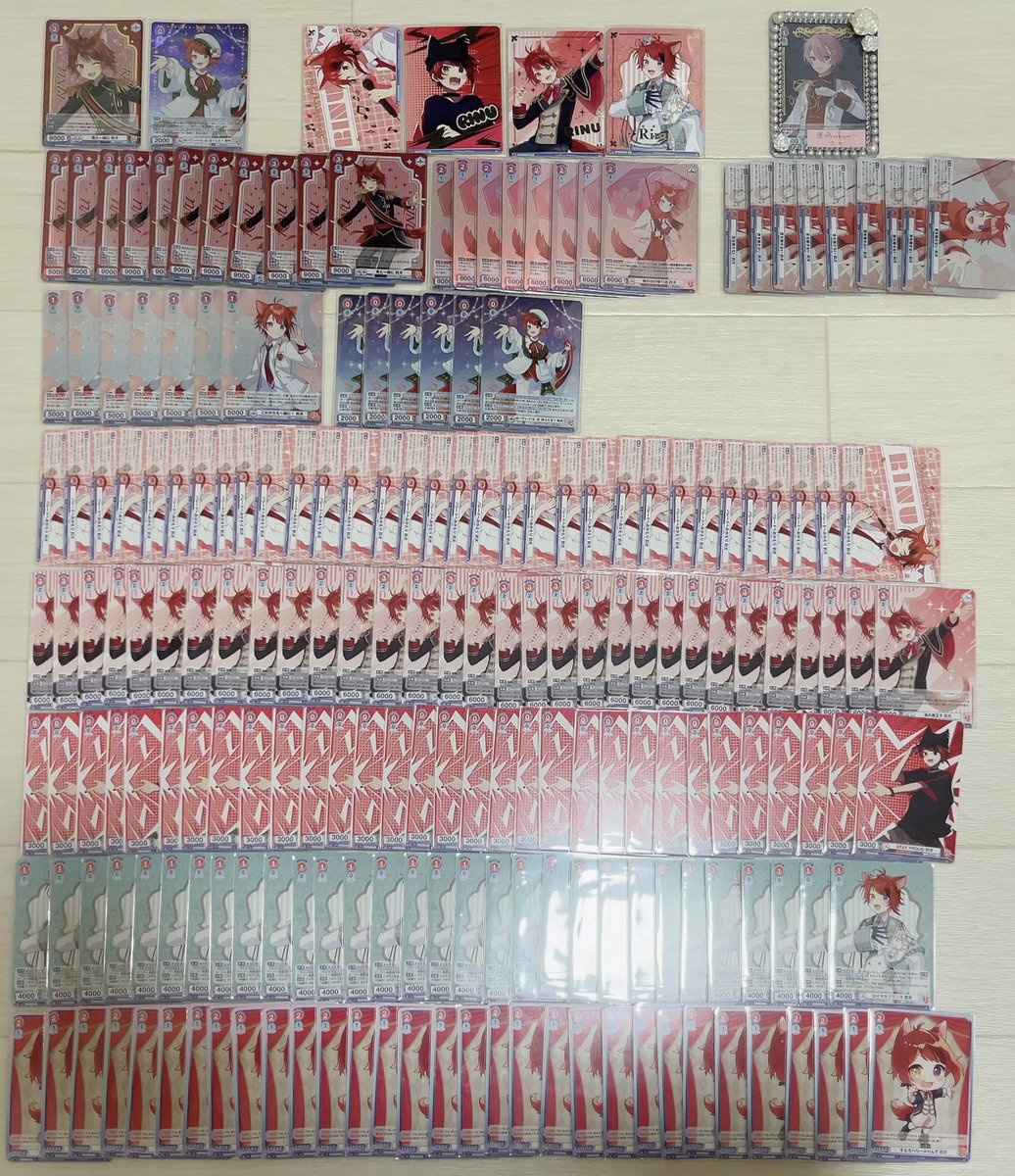 Stmkun_'s tweet photo. 交換お願い致します

デフォとまとめての交換最優先

【譲】画像1枚目～4枚目

【求】画像5枚目>同種

※(SSP)、(SPR)、パレおかは同種交換のみ
※買い取りは一切受け付けません

条件違い、ツイフィ読んでいない方返信致しません

 #すとぷりグッズ  #すとぷりグッズ交換 https://t.co/fCbg0P7J0X