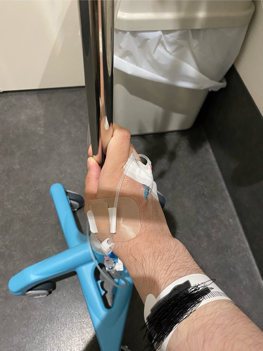 NOBUtensai's tweet photo. 人生初救急車でした。
医療関係者の皆様には頭が上がりません。感謝。 https://t.co/9LXsUfq2Jl