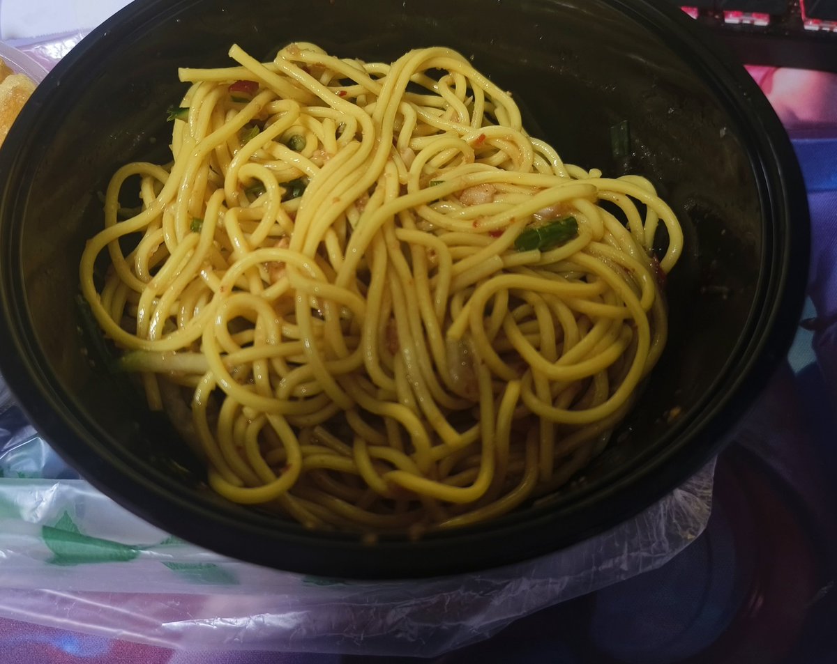 这天也太热了啊啊啊啊
吃碗凉面先🥵🥵