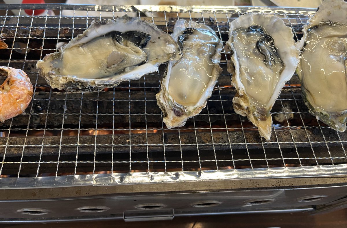 kibo_ko12's tweet photo. 浜焼き食べ放題！うまい🐚 https://t.co/A4QmTiBRDX