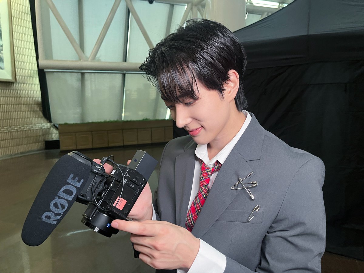 onepact_'s tweet photo. [ONE&amp;BEHIND♥]          

뮤직뱅크에서 .jpg

#ONEPACT #원팩트 #ONE_BEHIND https://t.co/HAQSX2B7WZ