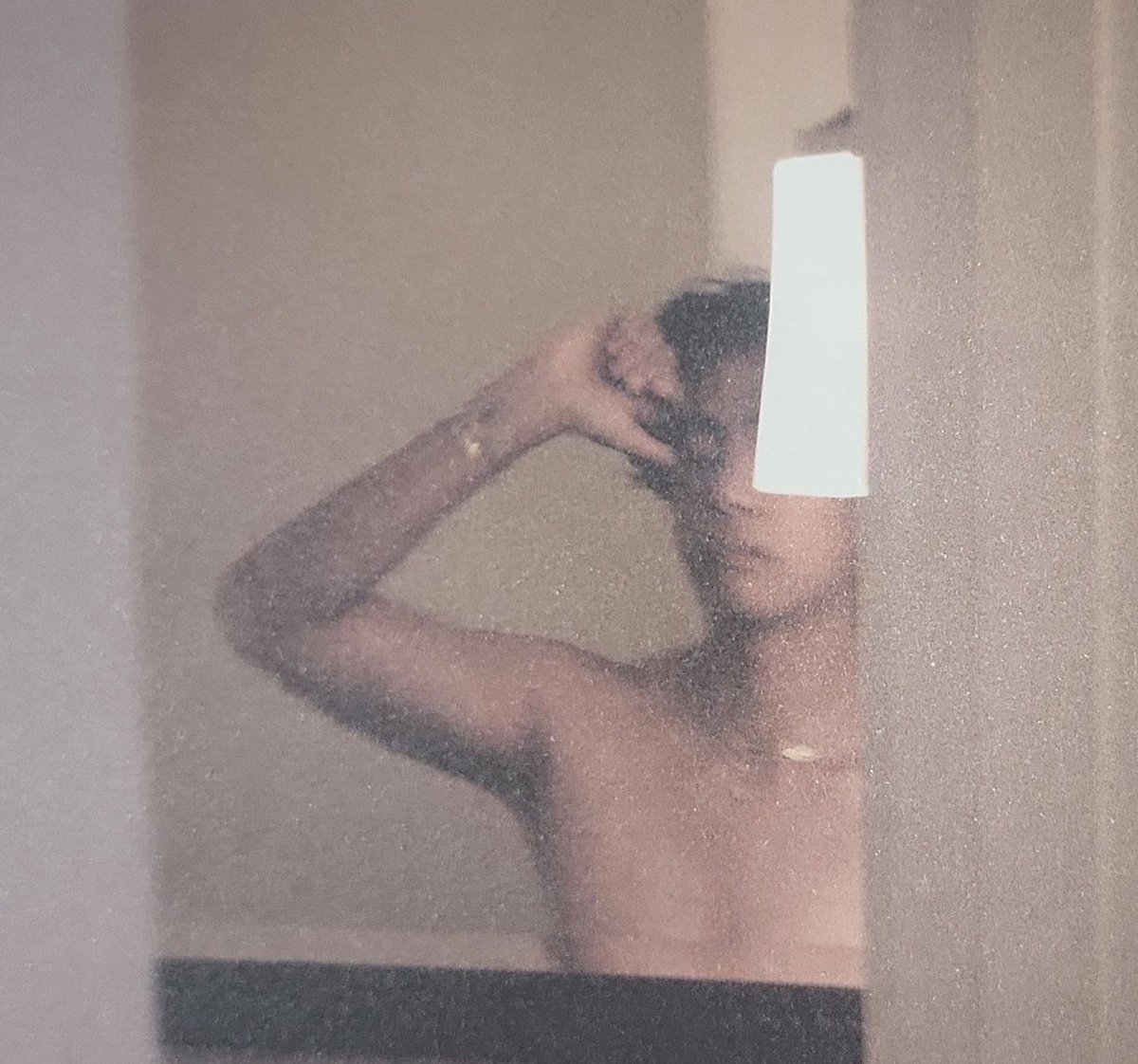 KTH_Facts's tweet photo. TAEHYUNG?!?? HELLO!?!??!!! https://t.co/Wb2eEmXddE
