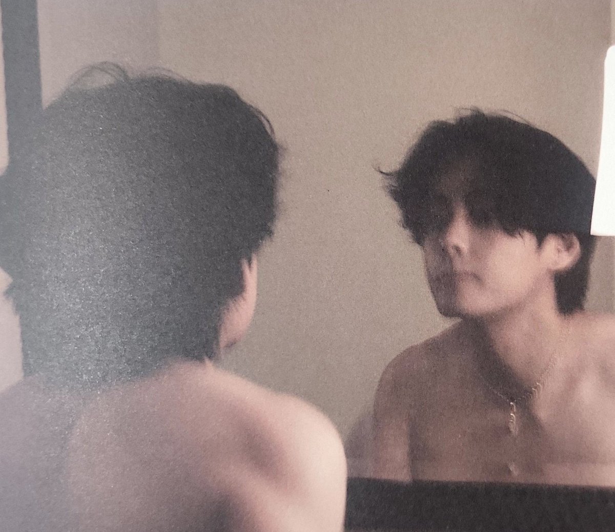 KTH_Facts's tweet photo. TAEHYUNG?!?? HELLO!?!??!!! https://t.co/Wb2eEmXddE