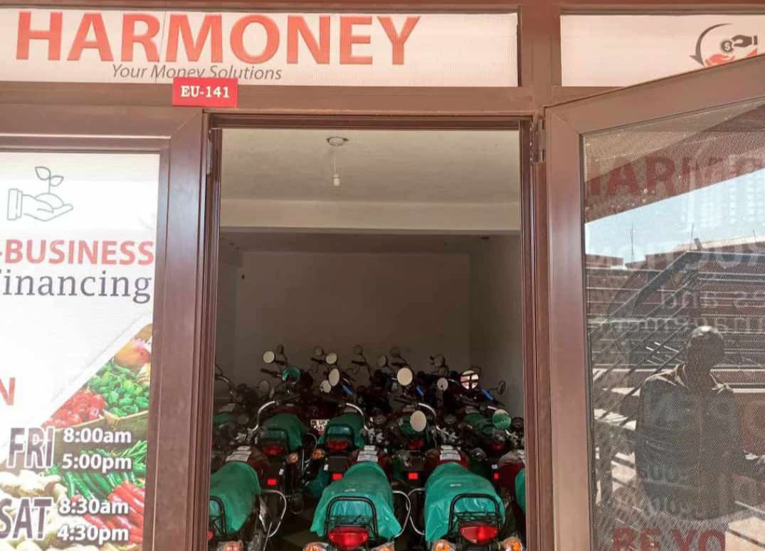 HarMoneyUG's tweet photo. LOANS
New one
1. Bajaj Boxer Red 5.5m Cash(everything inclusive+delivery at your location)
2. 1 year Loan 8m (Innitial deposit 1m, pays 154k weekly)
3. 2 years Loan 9.9m(Innitial deposit 1m, pays 100k for 99weeks)

1/2 clean thread for used ones
Call 0756294700 for inquiries https://t.co/gXgIqKdv0c