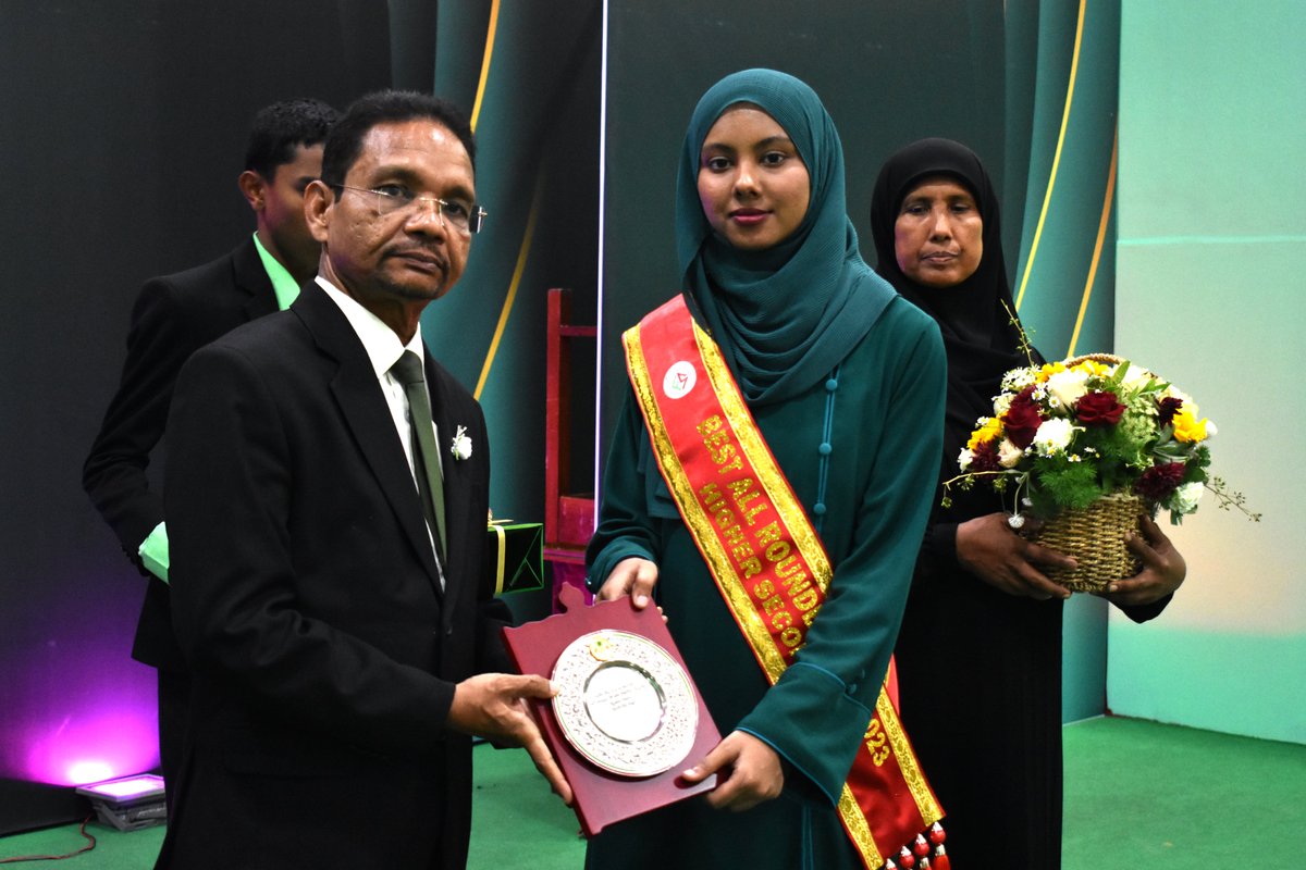 eduGS_59's tweet photo. Best All-Round Students (Secondary / Higher Secondary)

@MoEdumv https://t.co/RiyZmzFObr