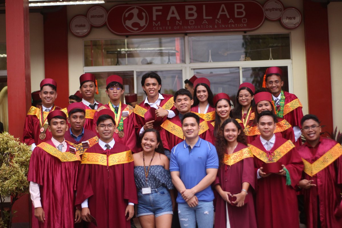 myqueueboss's tweet image. Through our struggles together, we've grown stronger. College life was fun for 5 years bcz of you guys 🫶🏻