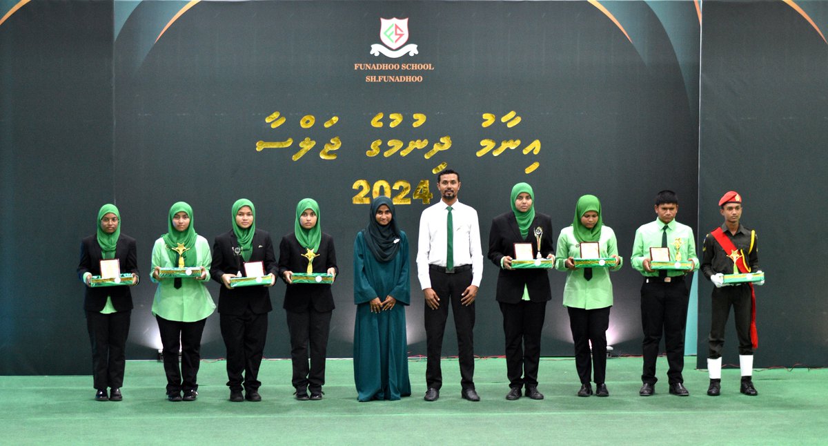 eduGS_59's tweet photo. Clicks from Prize Day 2024

@MoEdumv https://t.co/WggBWH18jI