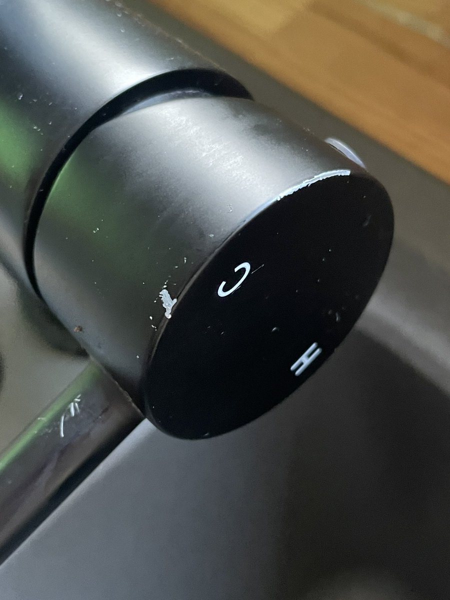 DigForHistory's tweet photo. @FohenUK - Emailed on 19/6 to say black enamel was coming off handle after less than 9 months. Had an email back saying a new handle would be sent out &amp; it would take 2-4 working days. It’s been almost 3 weeks. My last 2 follow up emails (30/6 &amp; 6/7) have been ignored. https://t.co/w2NBUq3nTJ