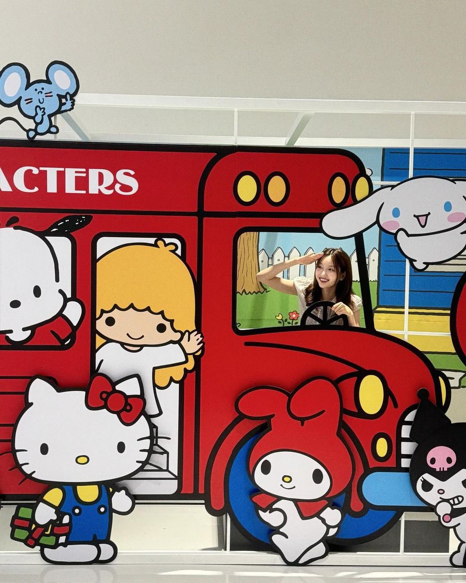 parkcaewon's tweet photo. forever a sanrio girl ❤️💛🤍🩵 https://t.co/DtFqNadGgy
