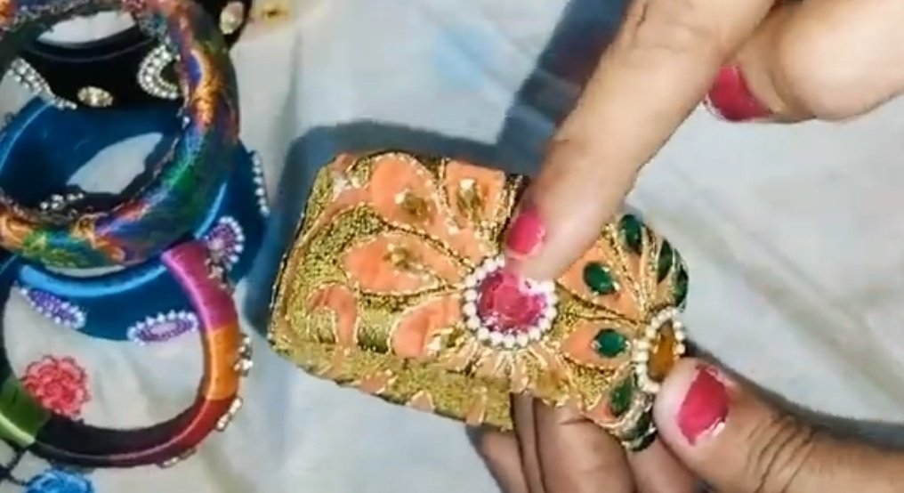 ManjulaCh5's tweet photo. I designed fabric bangles and ear rings and for this please subscribe to my channel MOM VLOGS
https://t.co/wlc6eiiEO7
#banglesmaking
#fabricbangles https://t.co/Ff7LoXAcMt