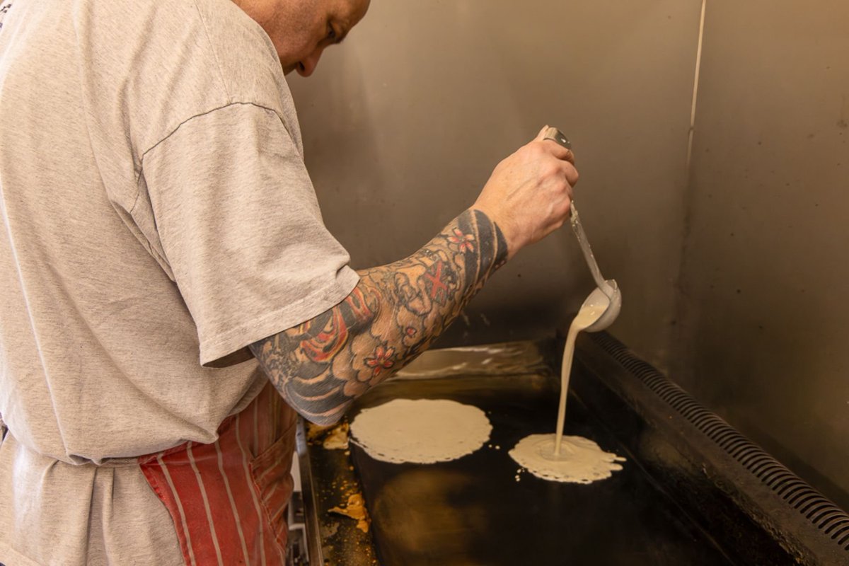 mixdevil66's tweet photo. #DavidFletcher has an ongoing love for the #StaffordshireOatcake, a local delicacy of Stoke-on-Trent that he wanted to pay homage to in a new #photography series. https://t.co/bOJBsvI3J1 https://t.co/bjksXkAtZz