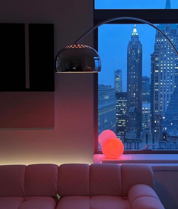 phananhh33's tweet photo. • City vibes • 

#modernart 
#city
#interiordesign 
#artpiece https://t.co/d4cDQwClUD