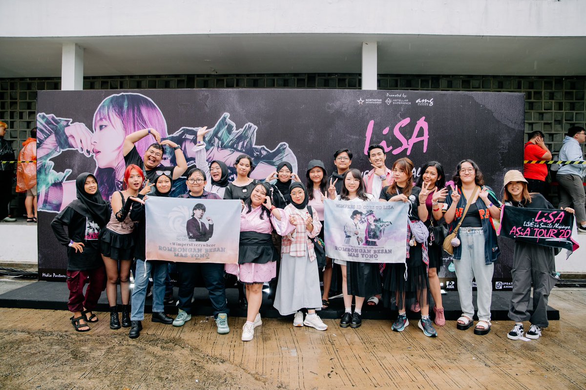 NorthstarEnt_ID's tweet photo. Thank you LiSAKKO Indonesia for the enthusiast🩷🫶🏻
@LiSA_OLiVE
Photo by Foto Konser
#LiSA #LiSASiA2024 #LiSAASiATOUR2024 #NorthstarEntJKT #AstellarExperience #AsiaMusicGroup https://t.co/uV18t0BX2O