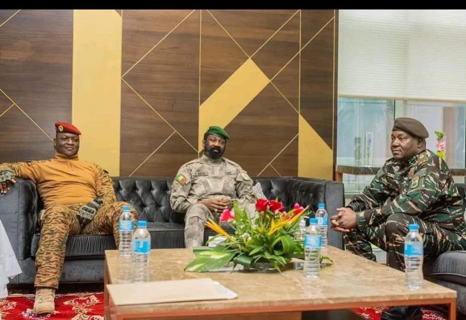 Kgoshigadi_TT's tweet photo. Coward African leaders are scared to publicly support fellow brothers https://t.co/VOCYm9iI43