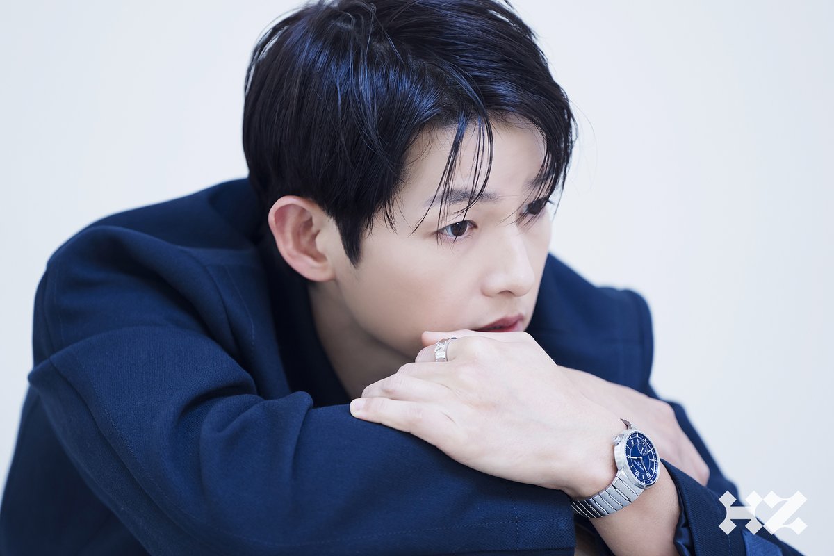 [#송중기] #POST
송중기 미모 주사위 6
🔗 naver.me/xNLDpWAE

#SONGJOONGKI #하이지음스튜디오 #HighZiumstudio #화보 #magazine #에스콰이어 #ESQUIREKOREA