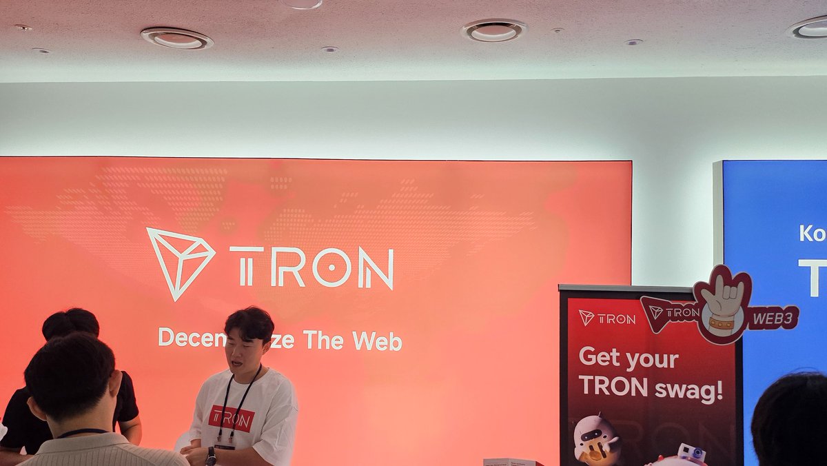 ctrine_rip's tweet photo. #tron #ixo2024 https://t.co/EYUPUZSzMg