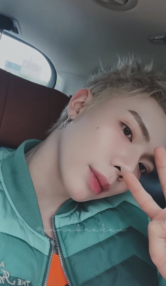 gamebroken1310's tweet photo. Nựng Sọn Xạm Xị 👀👀 Đẹp trai ó 🥰🩵

Đừng quên ủng hộ team ERIK team Thi Sĩ nhé mn ơi 🔥🔥

Hiện tại đã đang tab 20 rồi ạ 🙏🏻🙏🏻
link cmt nhé ✌🏻

#ERIK #erikoutfit #gamebroken #AnhTraiSayHi https://t.co/dgGMnxENDS