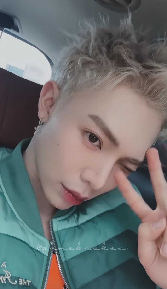 gamebroken1310's tweet photo. Nựng Sọn Xạm Xị 👀👀 Đẹp trai ó 🥰🩵

Đừng quên ủng hộ team ERIK team Thi Sĩ nhé mn ơi 🔥🔥

Hiện tại đã đang tab 20 rồi ạ 🙏🏻🙏🏻
link cmt nhé ✌🏻

#ERIK #erikoutfit #gamebroken #AnhTraiSayHi https://t.co/dgGMnxENDS