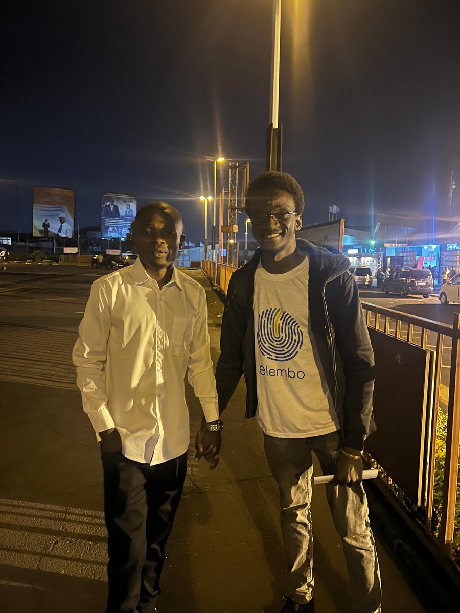 Elembo_Zaya's tweet photo. Aéroport de Goma,
Le CEO @fabricempenge a été reçu par le Responsable de l'équipe Elembo Goma Jonathan Lukabya en marche du forum #Elembo qui se tiendra ce 13/07/204 à #Goma avec toutes les couches de la population.  

Ensemble elembotisons Goma. https://t.co/gVlOgbHCjy