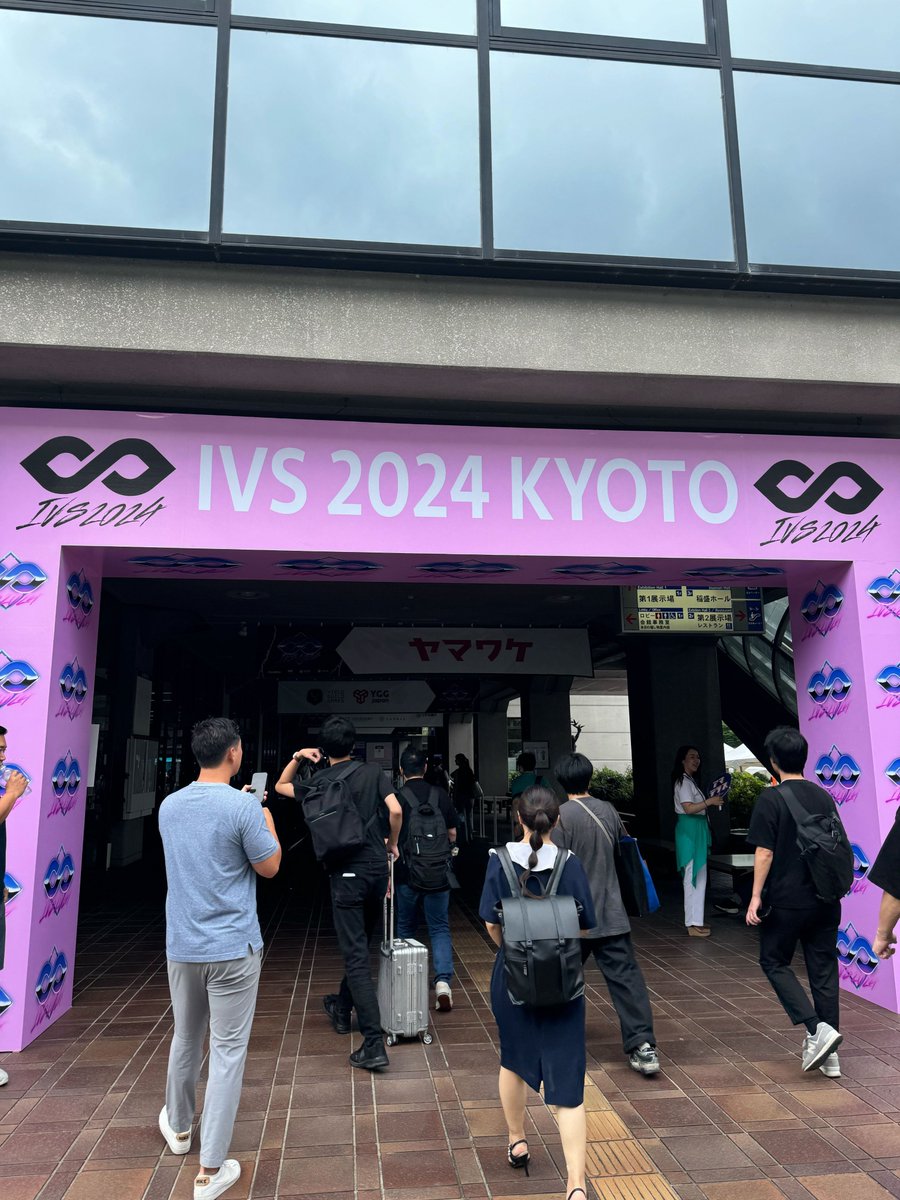 PlayFightLeague's tweet photo. Roninコミュニティナイト✨

It was an honor to meet our Fighters at @IVS_Official Kyoto

Thank you for attending Ronin Community Meetup, the first official meetup in Kyoto!
🤩 Meeting IRL
📺 Game Trailer preview
⚔️ And a FL WL giveaway to attendees!
Ronin knows how to throw a party

@Ronin_Network @pixels_online @Jihoz_Axie @nixeniego @mixi_PR @whatslukedoing