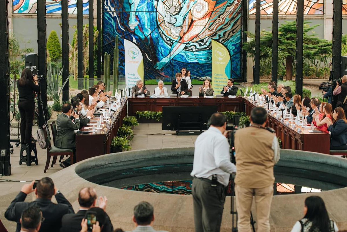 abolioc's tweet photo. Hoy asistí a la 1a Sesión Ordinaria del Consejo Nal de Mecanismos Alternativos de Solución de Controversias que preside el Mag @SergioVallsE, ante la Gobernadora Delfina Gómez Álvarez, la Ministra Yazmín Ezquivel, la Senadora Olga Sánchez Cordero y el Mag  @MagdoSodi 
#MASC https://t.co/ZpJHn3N7vC