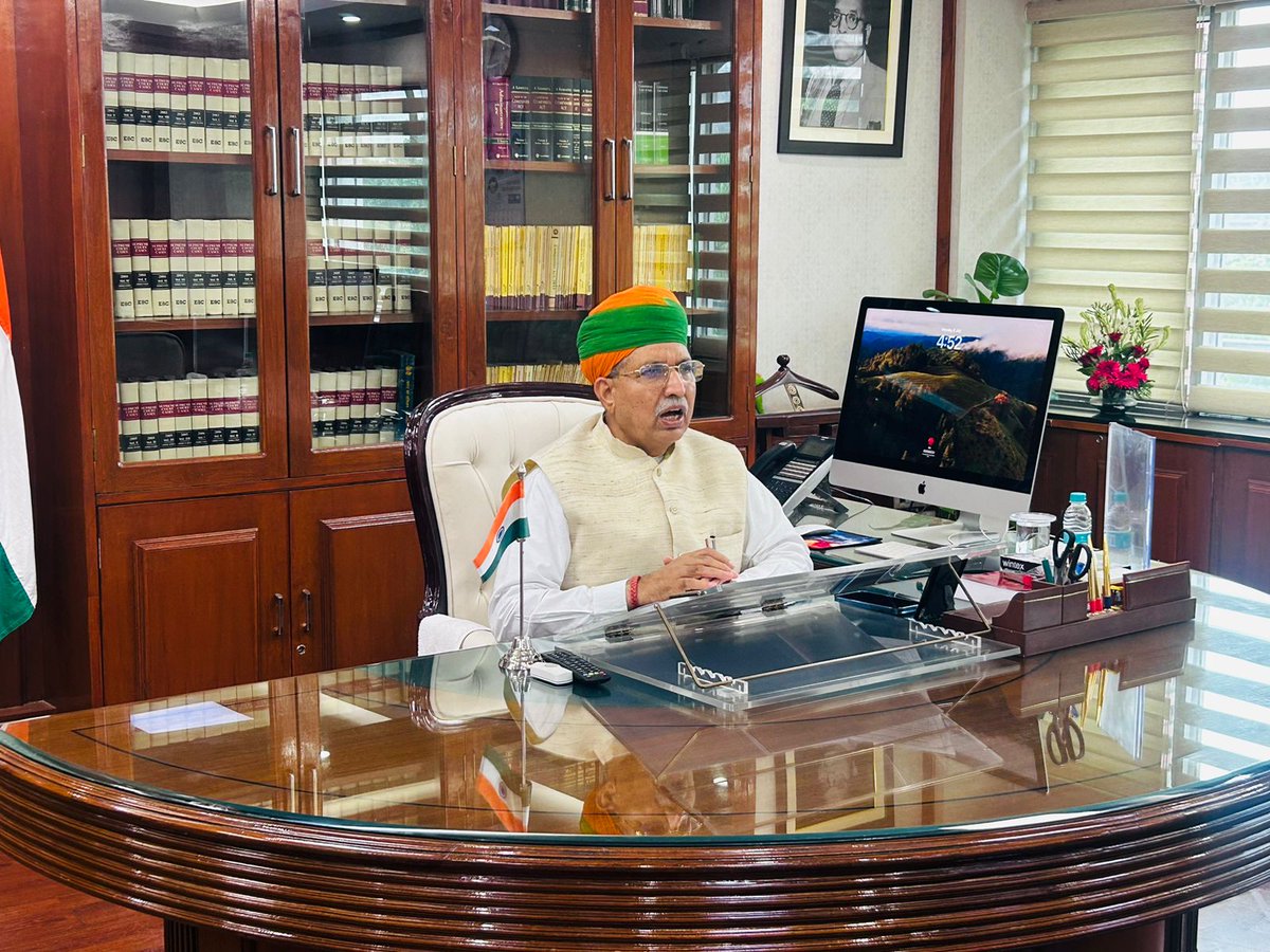 arjunrammeghwal's tweet photo. नेशनल लॉ यूनिवर्सिटी मेघालय के प्रथम स्थापना दिवस के कार्यक्रम में विडियो कान्फ्रेसिंग के माध्यम से भाग लिया, जिसमे क़ानूनी सुधारों, भविष्योन्मुखी न्यायिक व्यवस्थाओं व कार्ययोजनाओं के संदर्भ में विस्तृत चर्चा में हुई ।
#nlumegfoundationday
#firstfoundationday https://t.co/SOLDfbX1ey