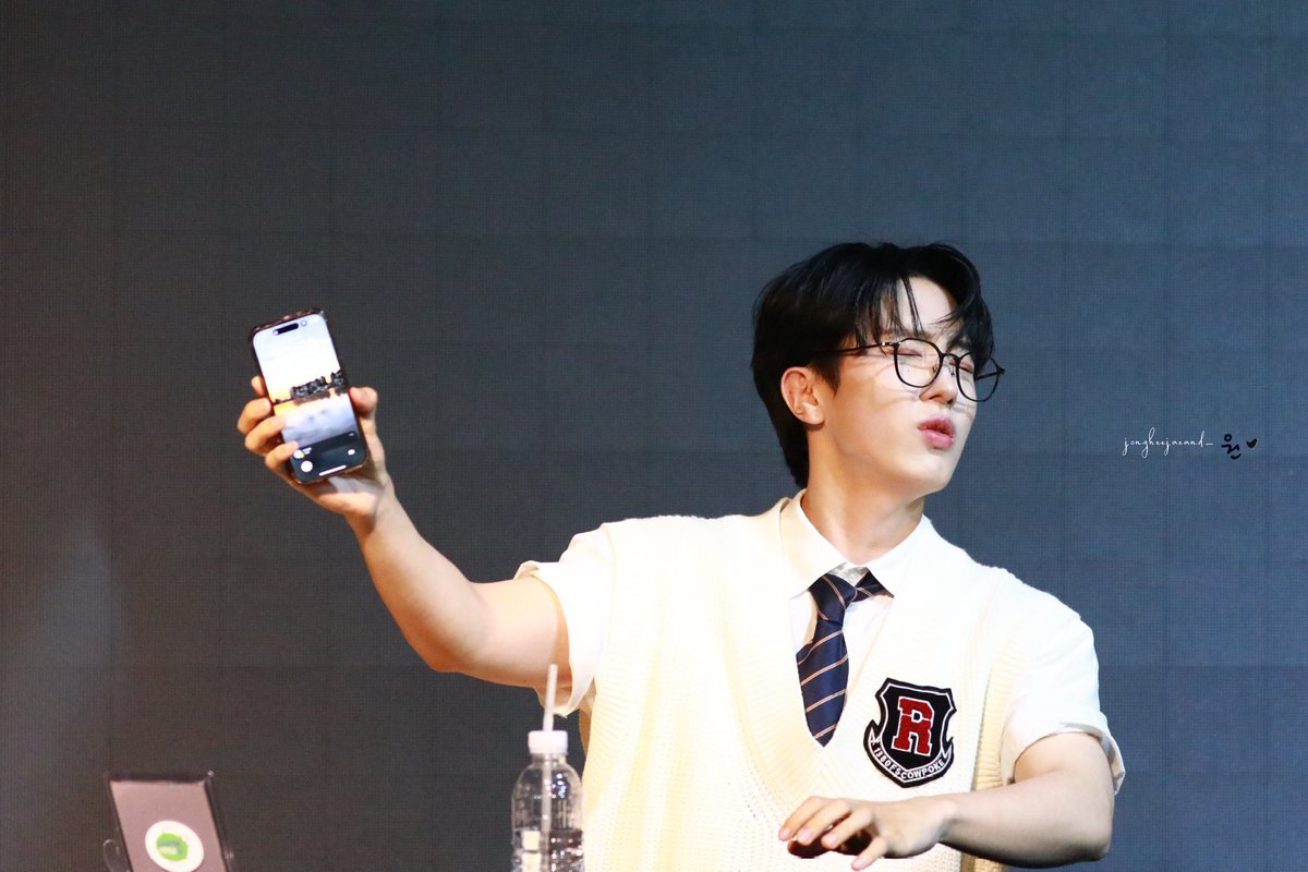 jongheejaeand_'s tweet photo. 240705
SEVENUS 위드뮤 대면 팬사인회
MZ세대 미남 유희재
#SEVENUS #세븐어스 
#희재 #熙宰 #Heejae 
-
照片禁止二改，轉載請標出處 https://t.co/lQ5OogNLUr