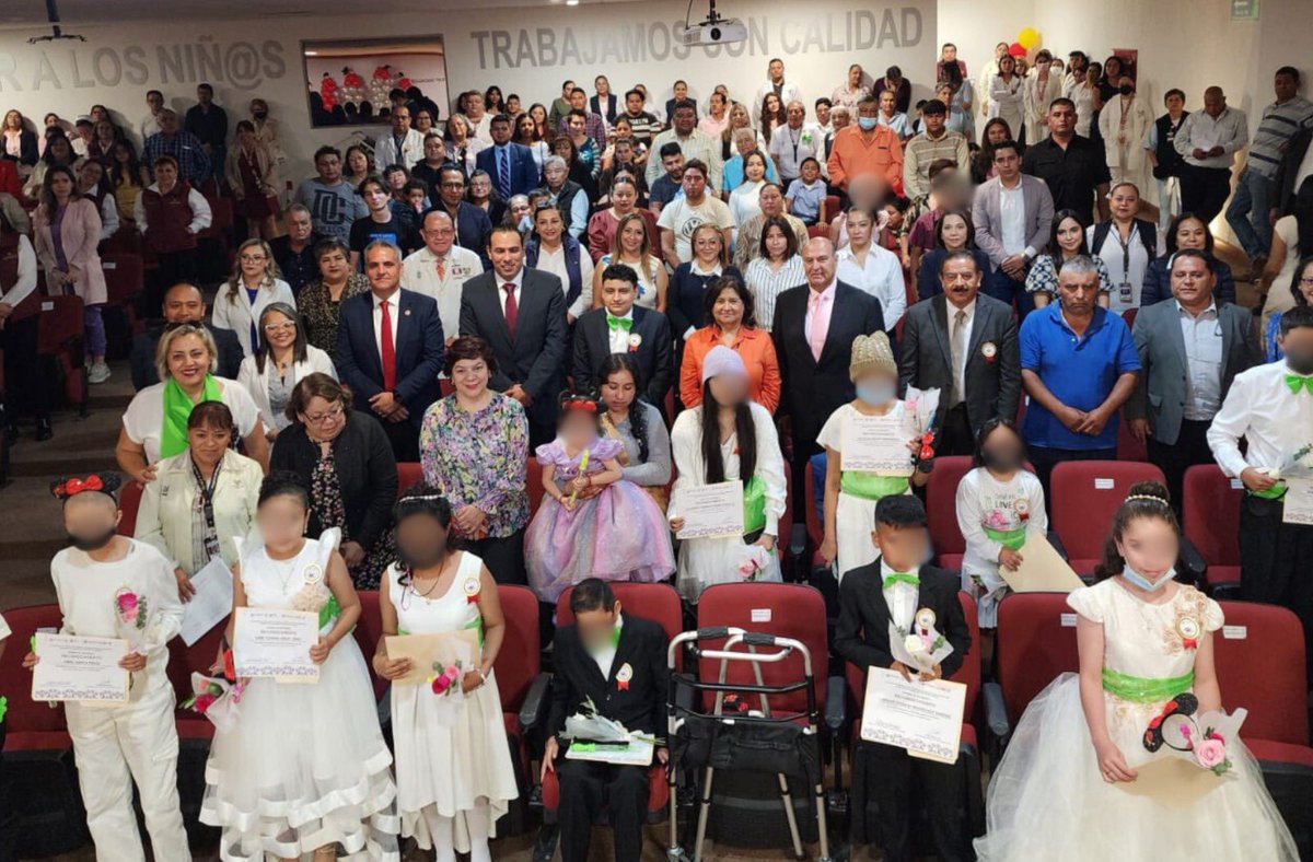 MariMandujanoC's tweet photo. Hoy tuve el honor de acompañar a la Sra. Edda Vite y al Dr. @natycastrejonv, a la firma de renovación de convenio de colaboración entre @SEPHidalgo y @difhgo del Programa “Sigamos Aprendiendo en el Hospital” https://t.co/Ix7RpZO66q