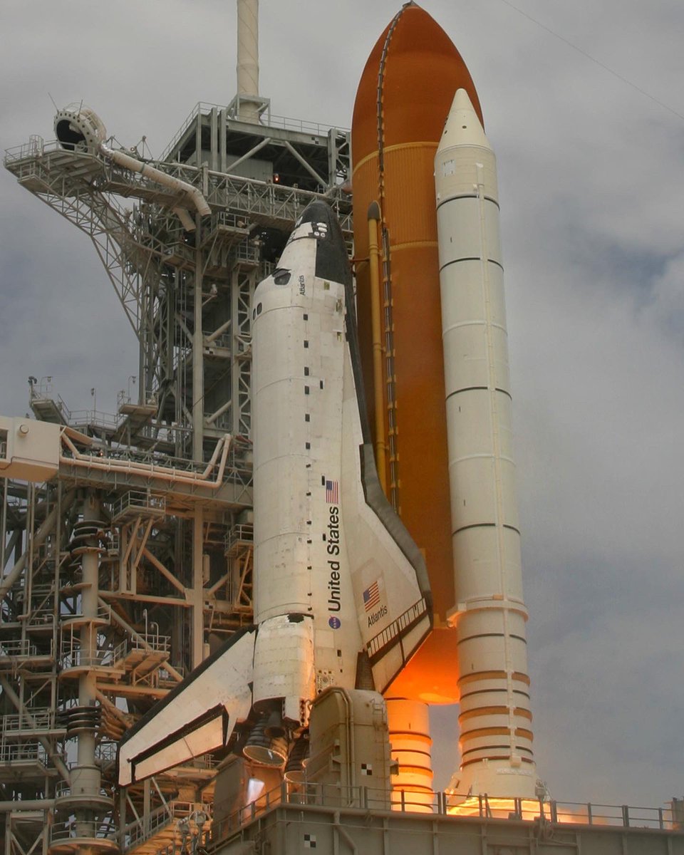 billmeco's tweet photo. #OTD July 8, 2011 The last #Launch of the #SpaceShuttle program #STS135 #Atlantis #ov104 @KSC #LC39 #Nasa https://t.co/727CMq4dnZ https://t.co/PWyIIFQNY6