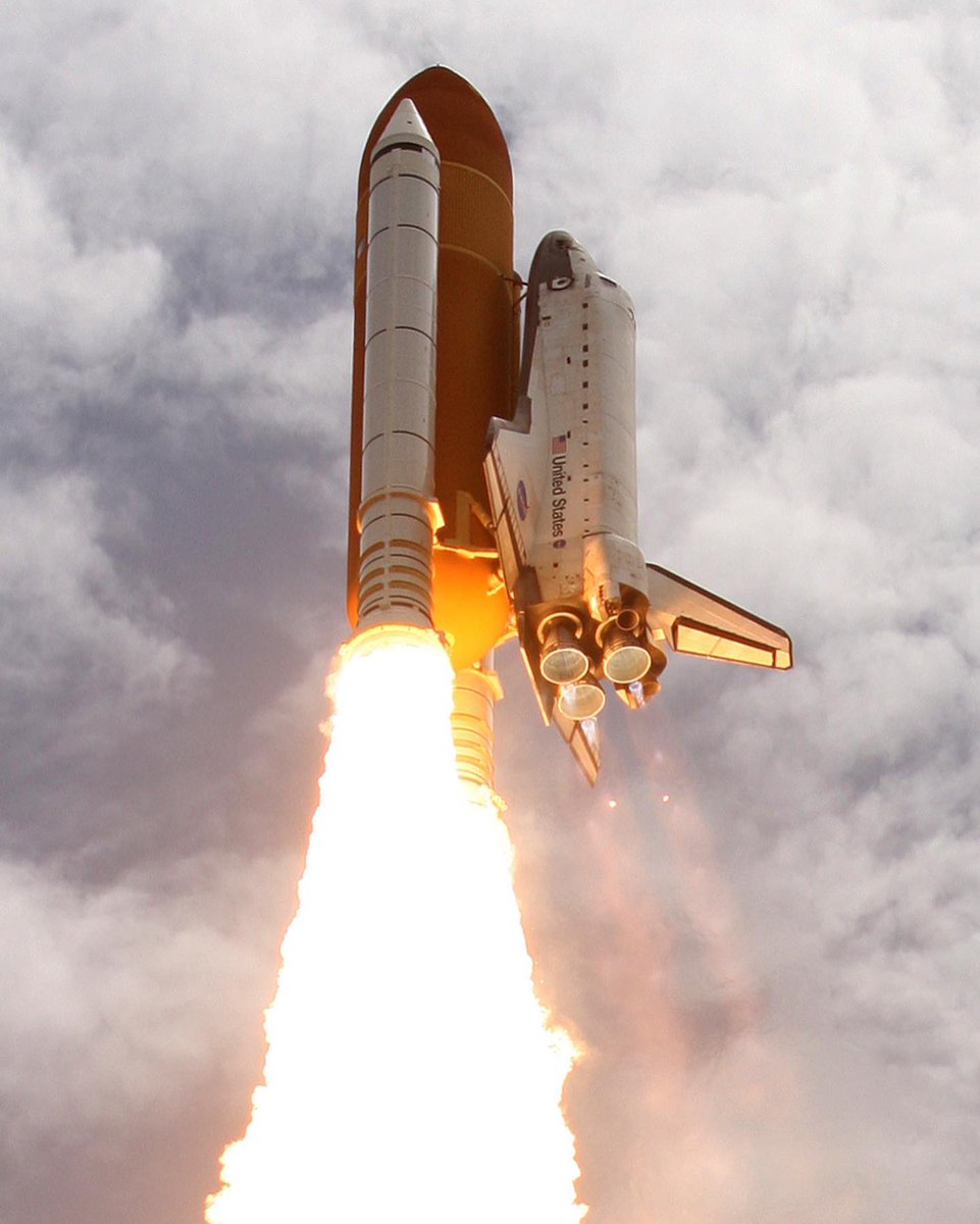 billmeco's tweet photo. #OTD July 8, 2011 The last #Launch of the #SpaceShuttle program #STS135 #Atlantis #ov104 @KSC #LC39 #Nasa https://t.co/727CMq4dnZ https://t.co/PWyIIFQNY6